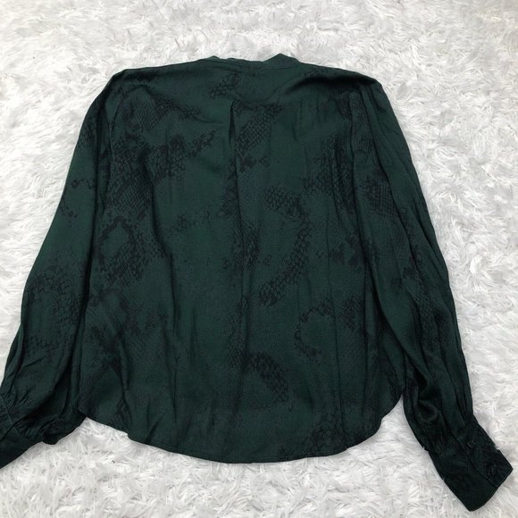 7 For All Mankind Women's Green Long Sleeve Blouse Size XS Runs Big NWT - Picture 10 of 16